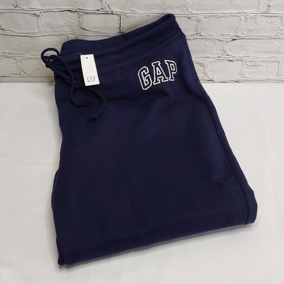 'GAP' CLASSIC FIT LOGO FLEECE LINED DRAWSTRING STRAIGHT-LEG SWEATPANTS - Picture 4 of 13